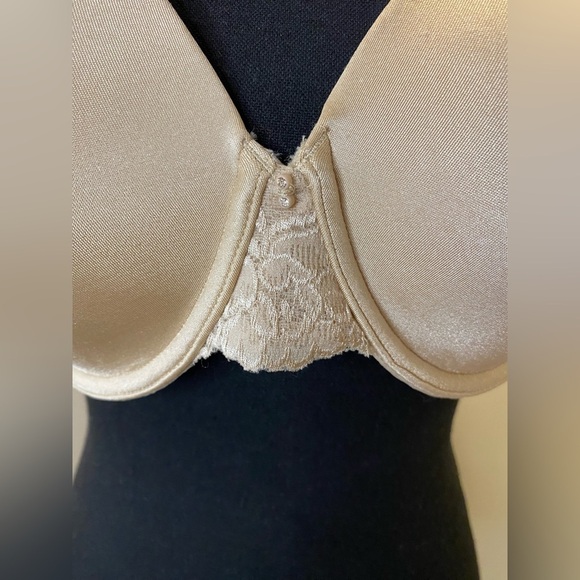 ✅NWOT/VanityFair 40c/90 underwire bra w/lace detail,nylon/spandex pad/cup/lining - Picture 3 of 7